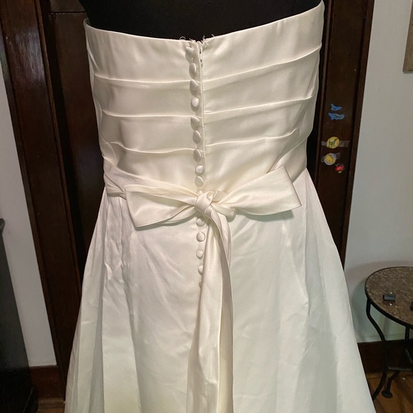 Alfred Angelo 2553 Sz 16. NWT - Picture 8 of 10